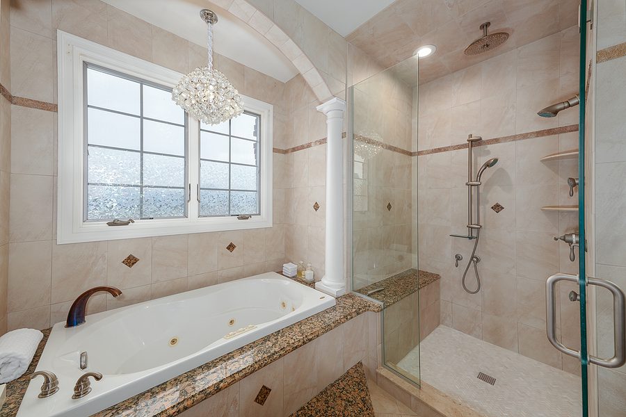 What Are the Latest Trends in Wholesale Bathtubs and Showers?