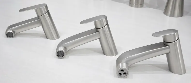 304 stainless steel bathroom faucet brushed finish for commercial use