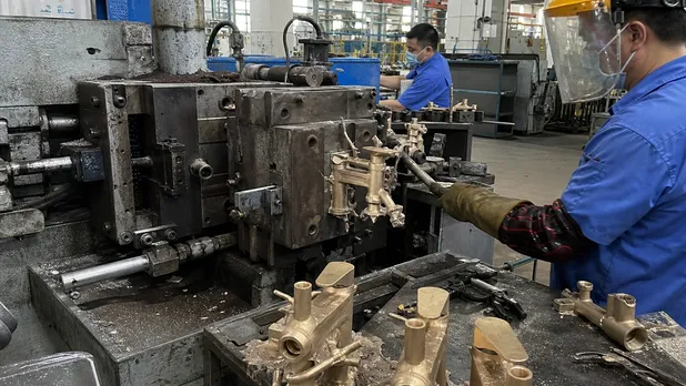 Brass die casting process for modern flat-face faucet body geometry