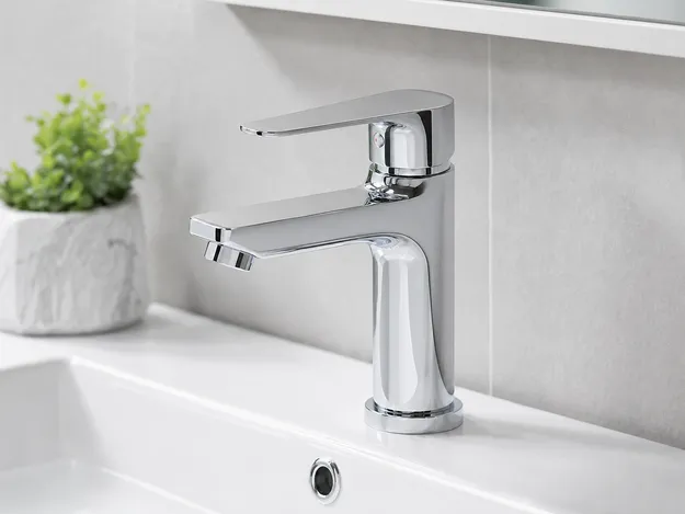 Chrome single handle bathroom faucet — polished multi-layer electroplated finish