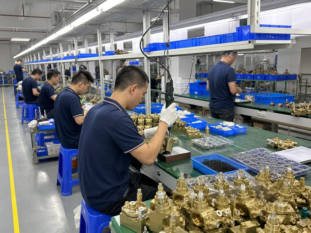 Dedicated shower valve assembly line at Wfaucet Foshan facility