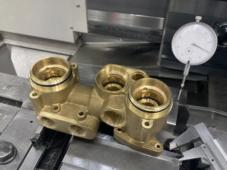 Three-outlet diverter mechanism brass body machining detail for concealed shower mixer