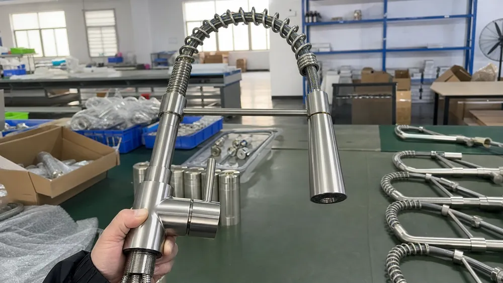 304 stainless steel kitchen faucet body construction