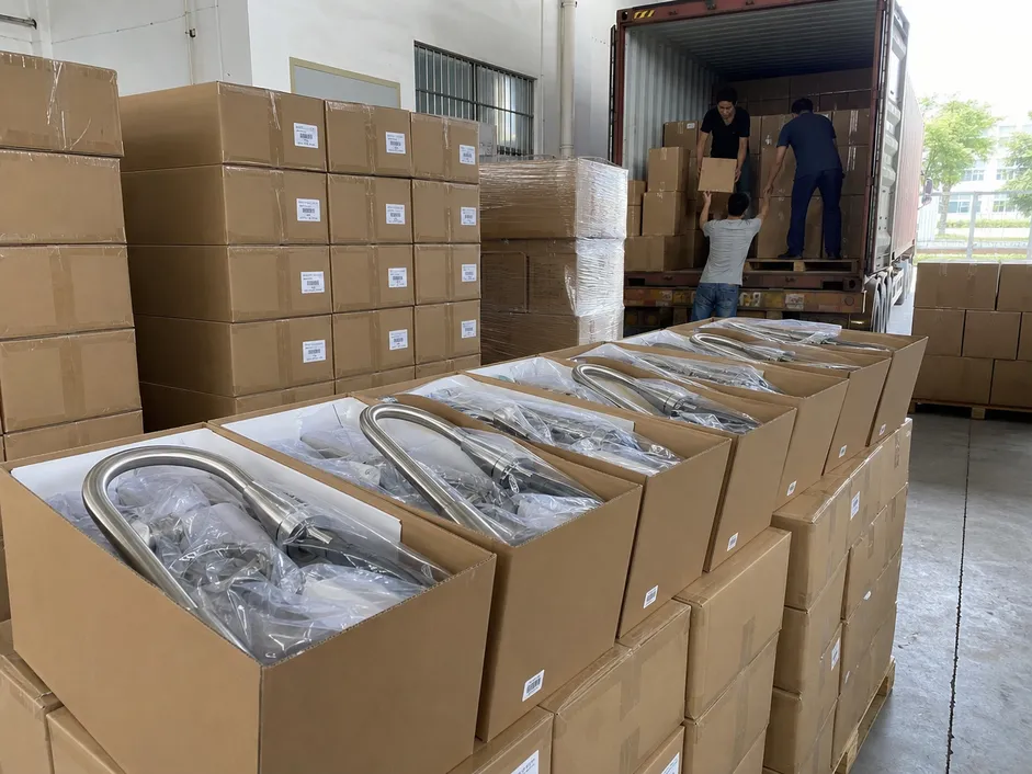 Stainless steel kitchen faucet retail-ready carton packaging and container loading for export