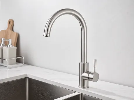 Single handle kitchen faucet with ceramic disc cartridge