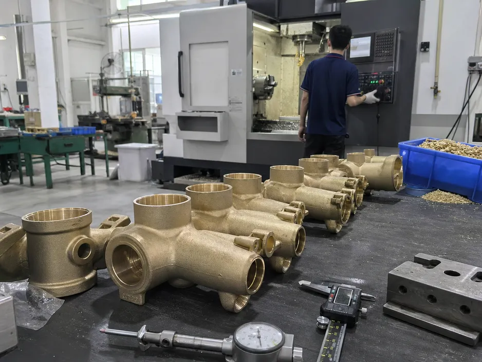 Brass gravity casting and CNC machining for custom OEM faucet body production