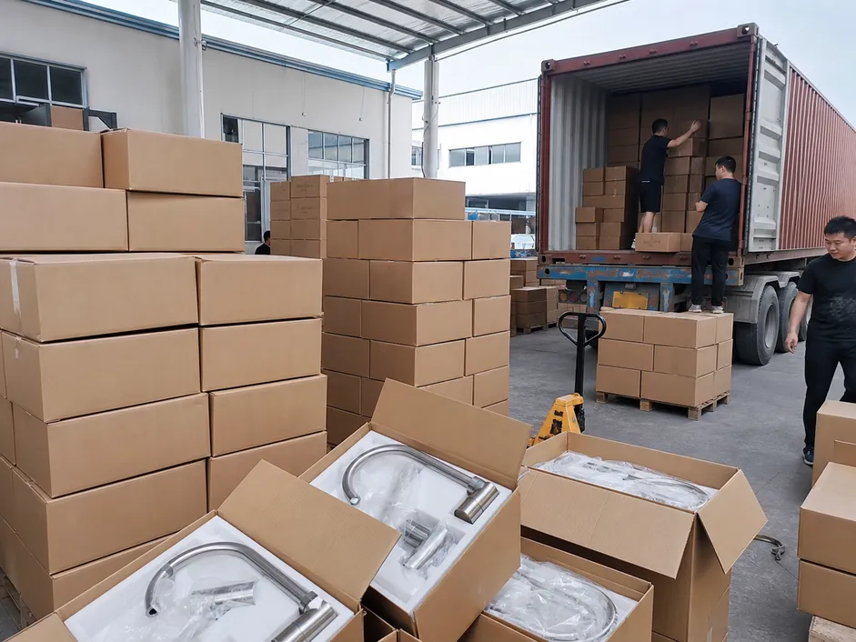 Stainless mixer tap master carton packaging and container loading configuration