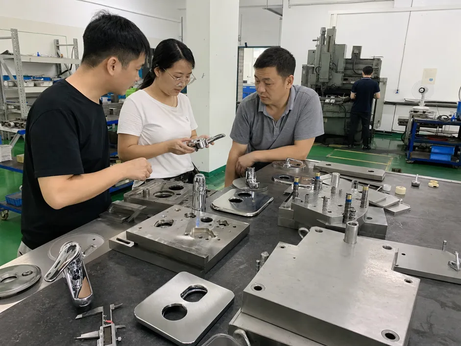 OEM custom handle and trim plate tooling for bathtub shower faucet collection development