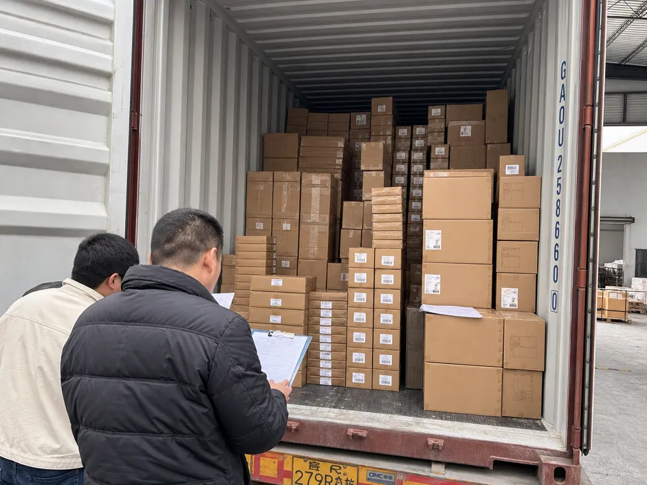 Single handle shower faucet cartons packed in container with packing list documentation
