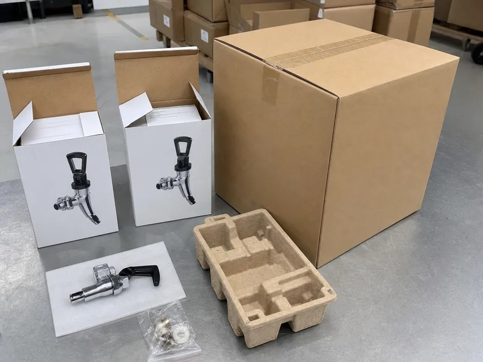 Beverage faucet retail box and master carton packaging configuration