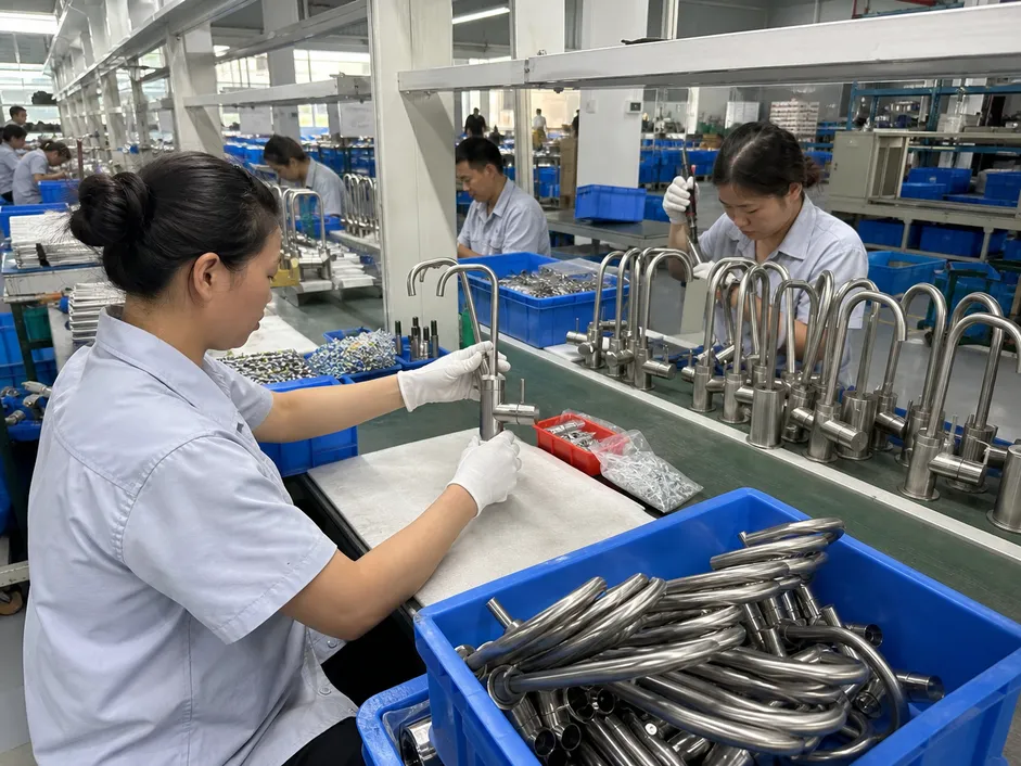 OEM private label brushed water filter faucet production at Wfaucet factory