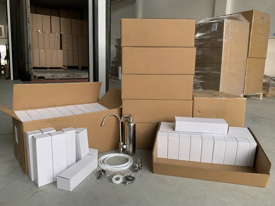 Under sink water filter faucet retail packaging and master carton configuration for container loading